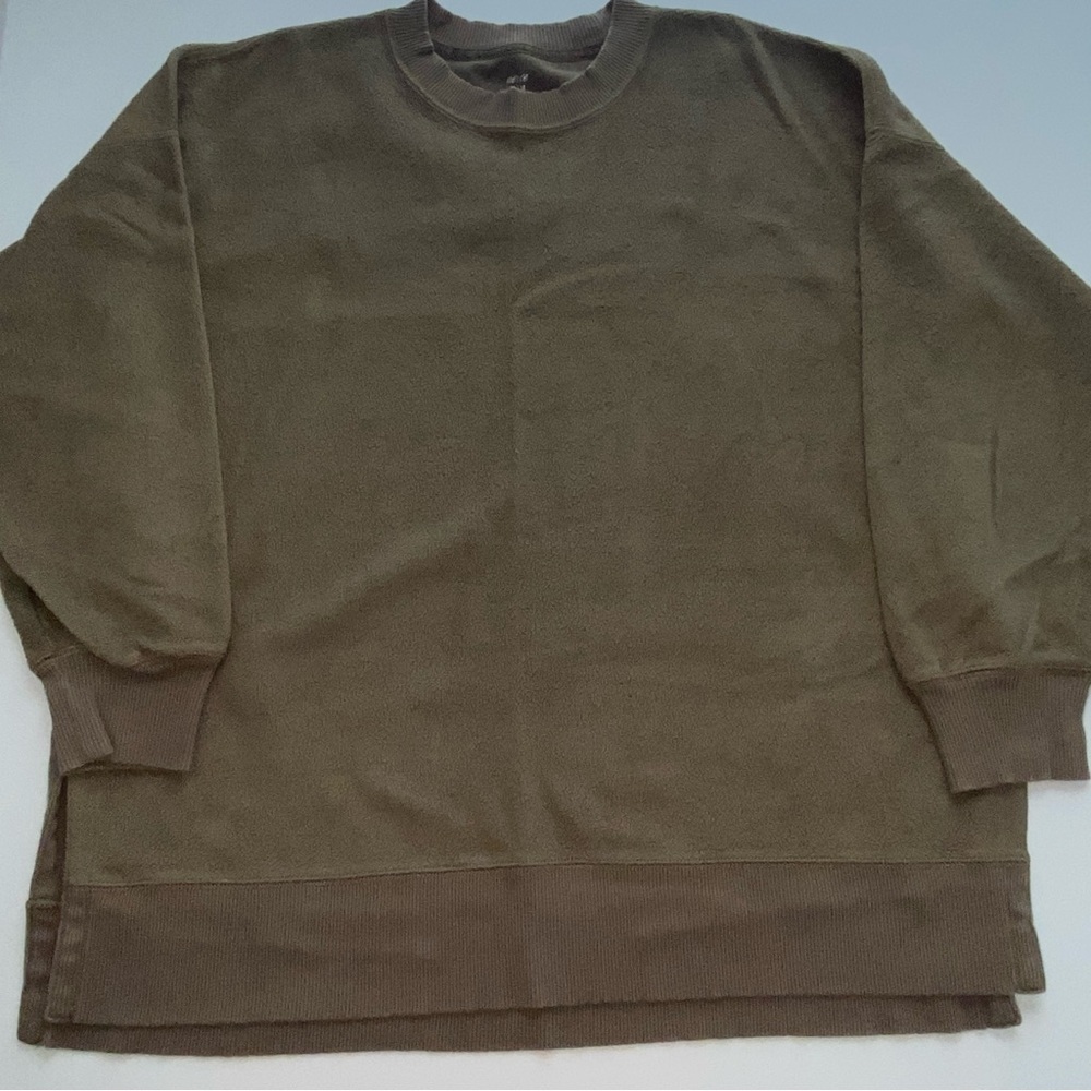 Aerie Oversized Cozy Fleece Olive Green with Side Slits Sweater - Picture 2 of 10